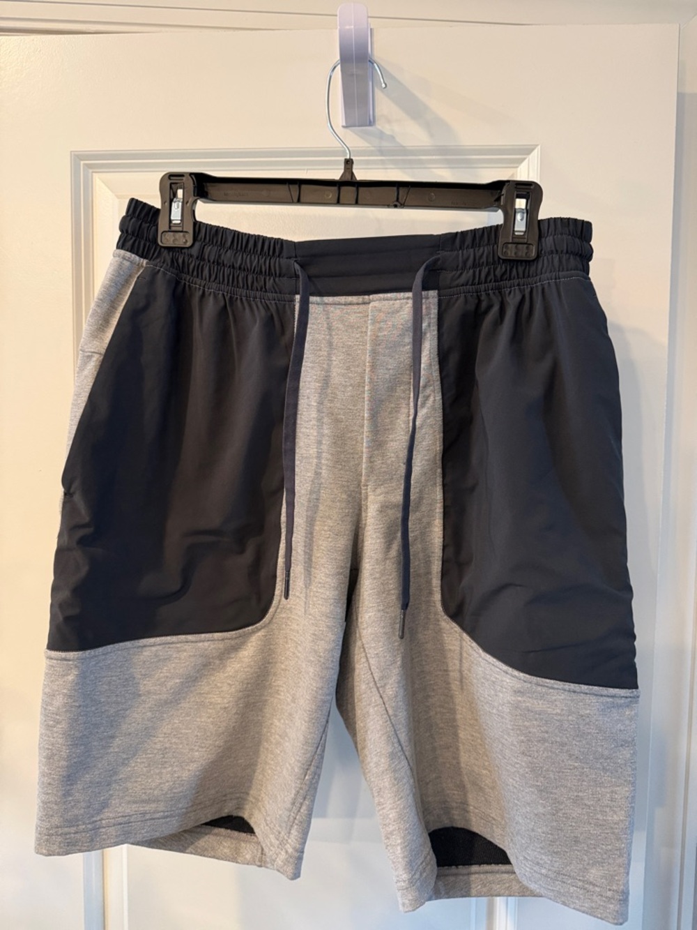 lululemon athletica Men's Two-Tone Gray and Black Athletic Shorts